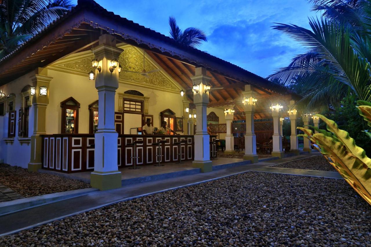 Sandali Walauwa Hotel Bentota Exterior photo